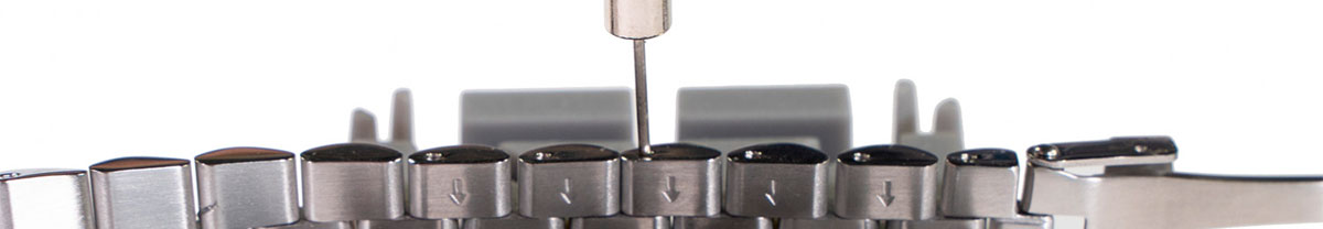 So passen Sie Ihr Armband an Ihrer Uhr an