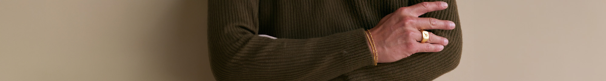 Gold Armbänder