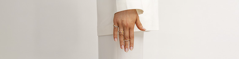 Ringe mit Steinen